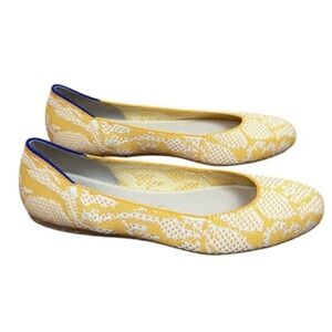 * New Rothy's (retired) Daisy flocked the square yellow/white flats size 9.5